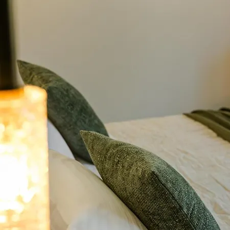 X Luxury * أرغوستولي