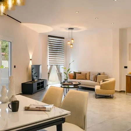 X Luxury * أرغوستولي