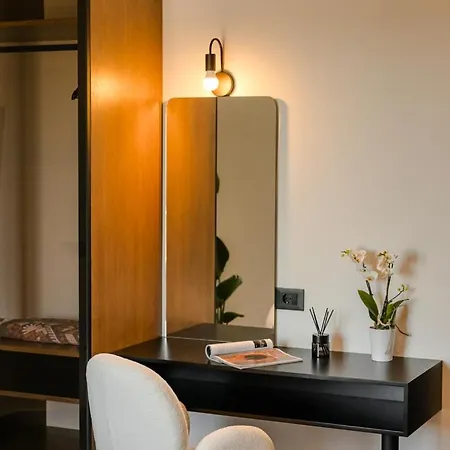 X Luxury أرغوستولي