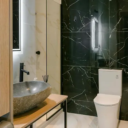 X Luxury أرغوستولي