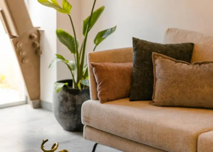 X Luxury Apartment *
