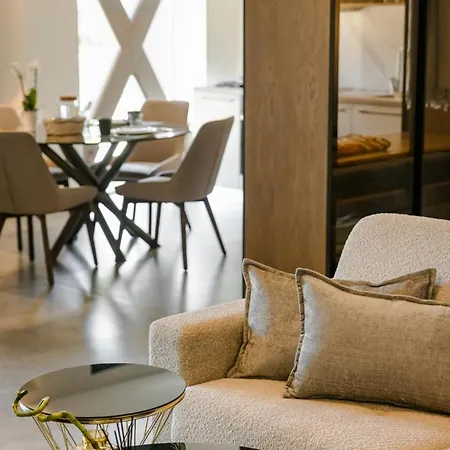 X Luxury Аргостолион