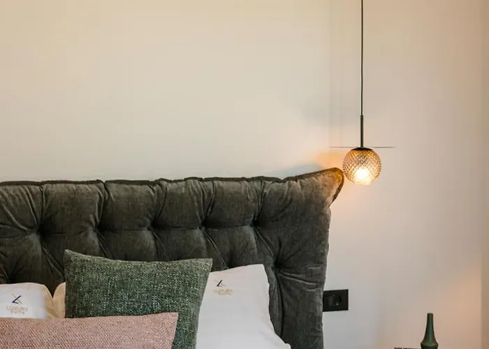 X Luxury * Argostoli (Kefalonia)